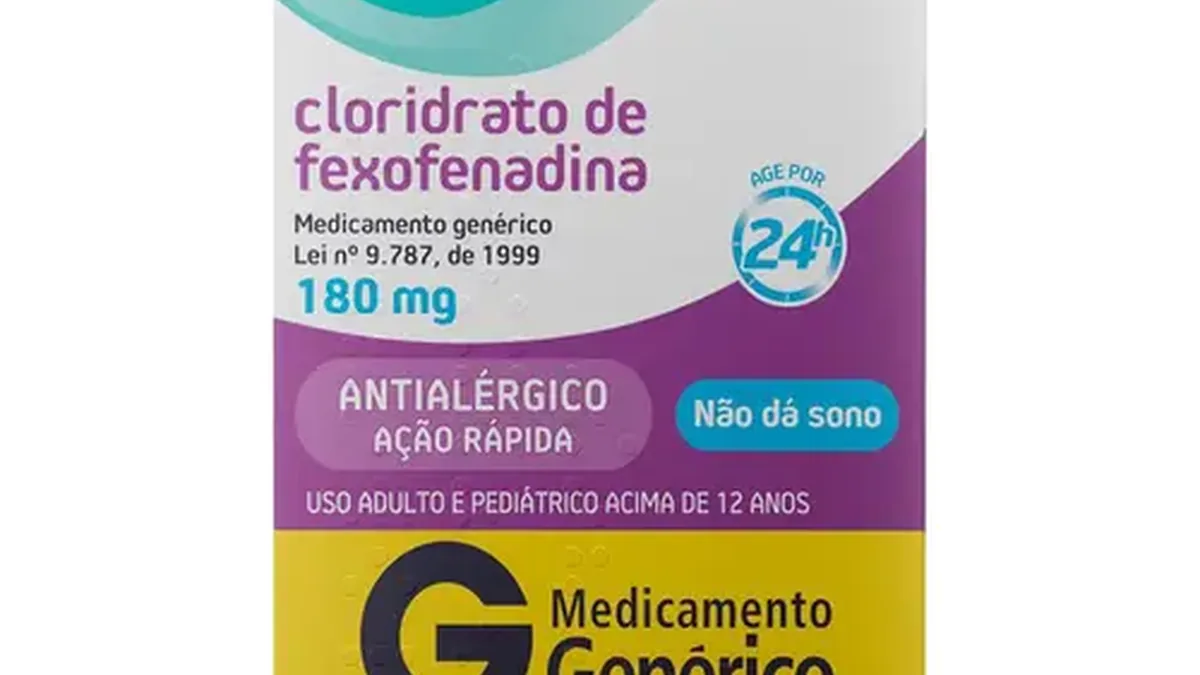 医生正在与患者讨论布加替尼180mg的用药方案